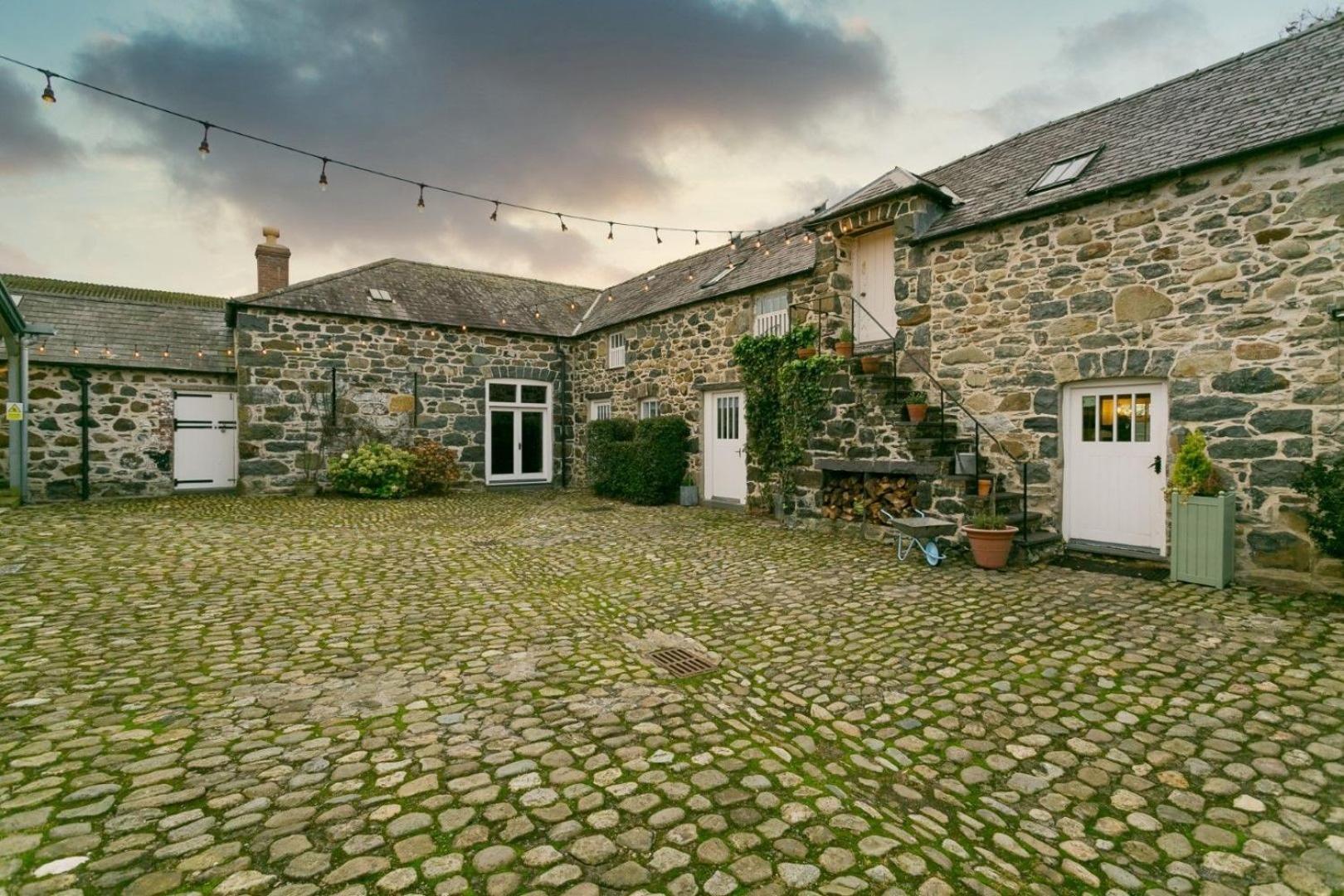 Tal Y Bont Uchaf Villa Бангор Екстериор снимка