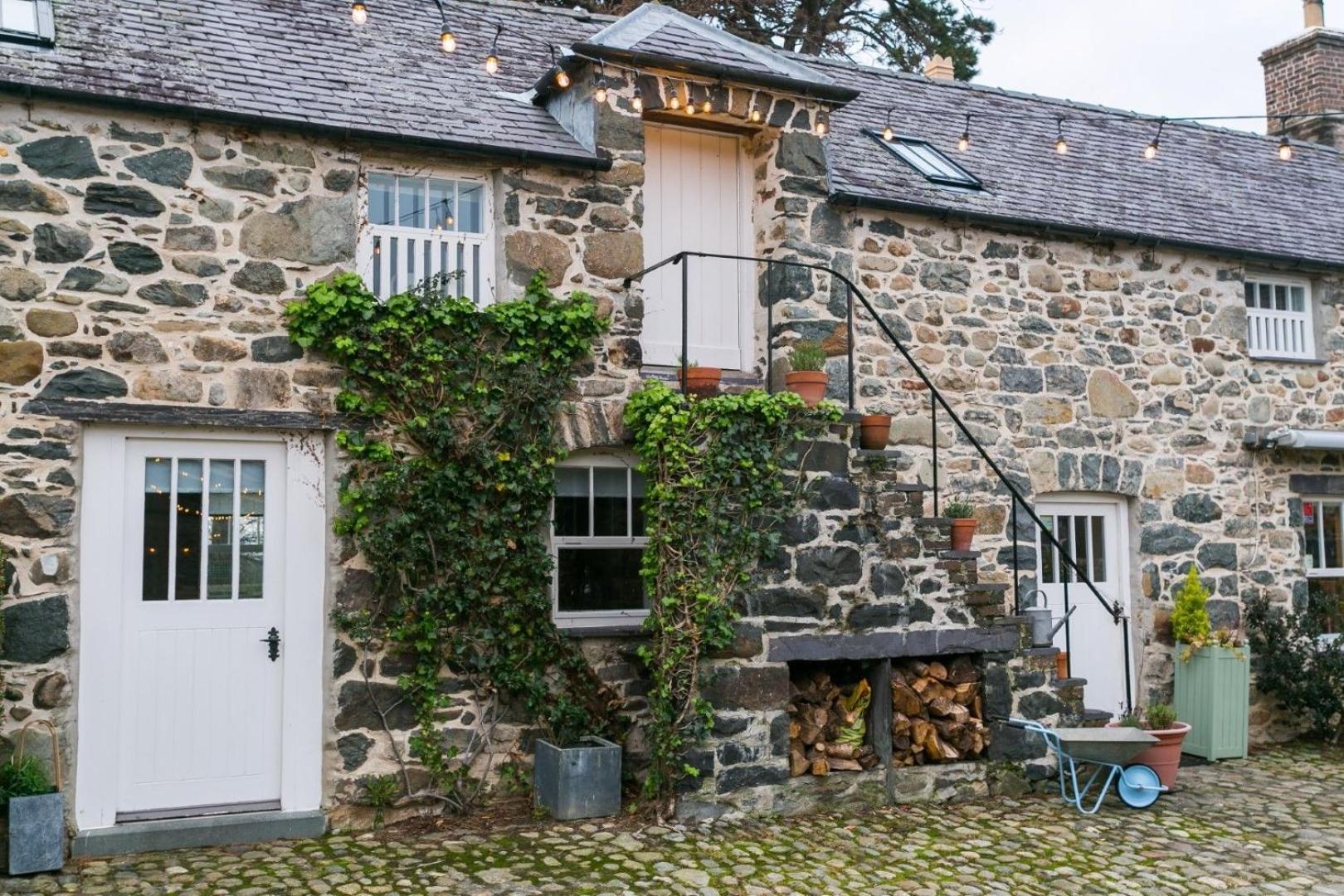 Tal Y Bont Uchaf Villa Бангор Екстериор снимка