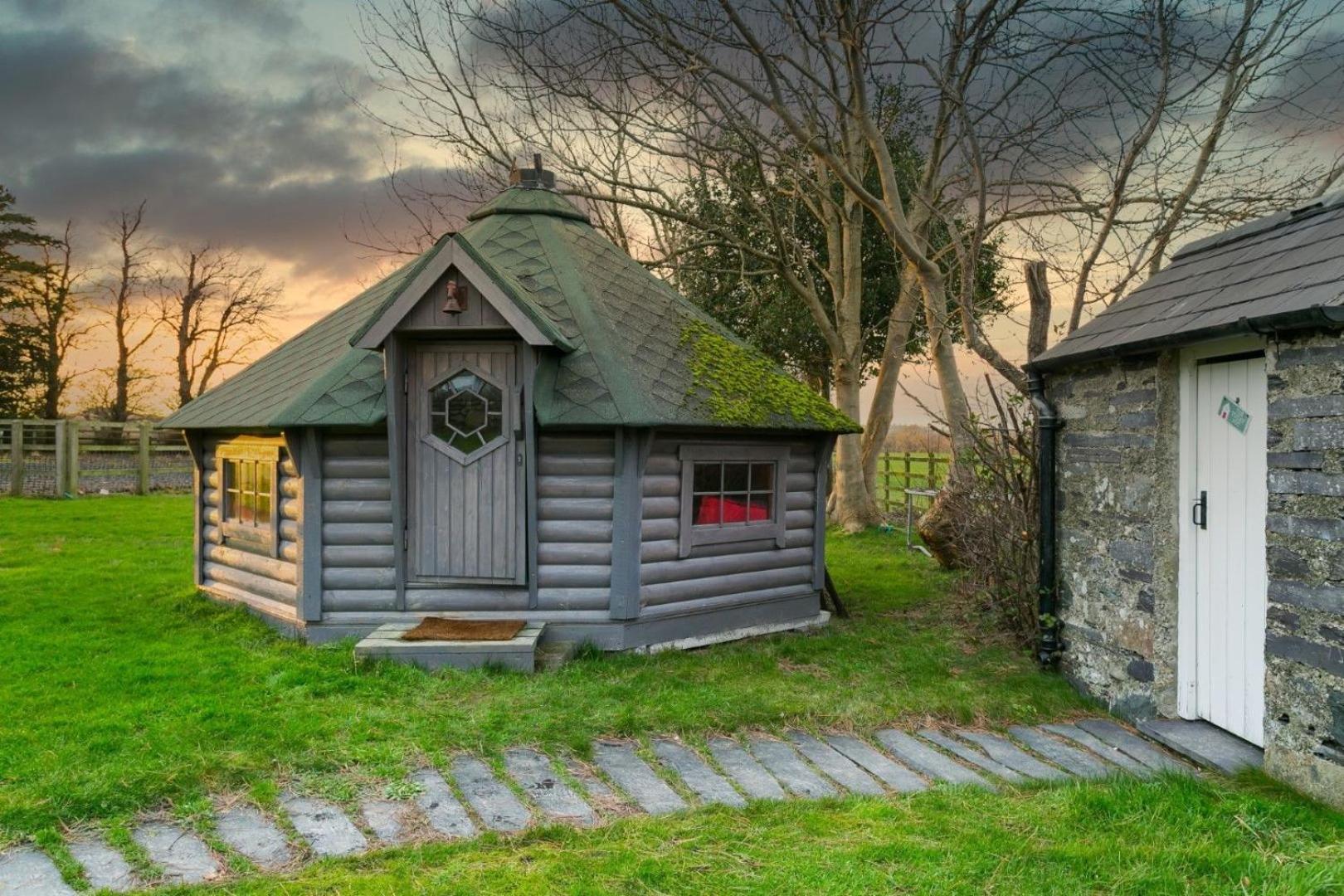 Tal Y Bont Uchaf Villa Бангор Екстериор снимка